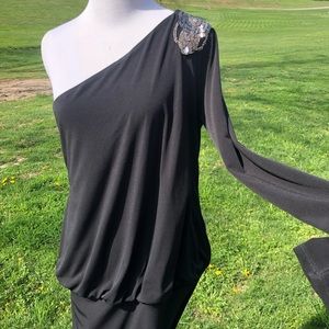 Black stretchy short dress